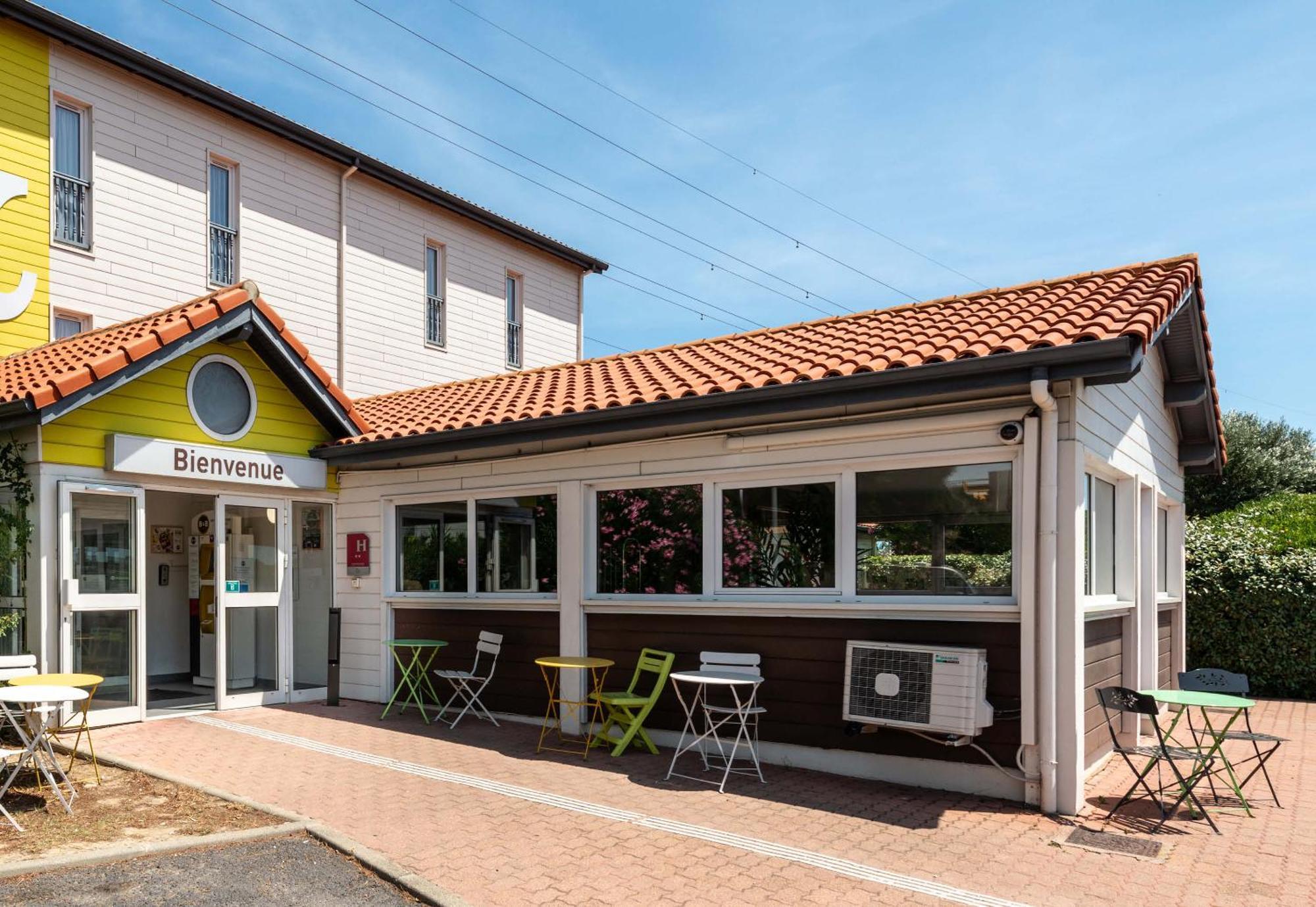 B&B Hotel Narbonne 1 Bagian luar foto
