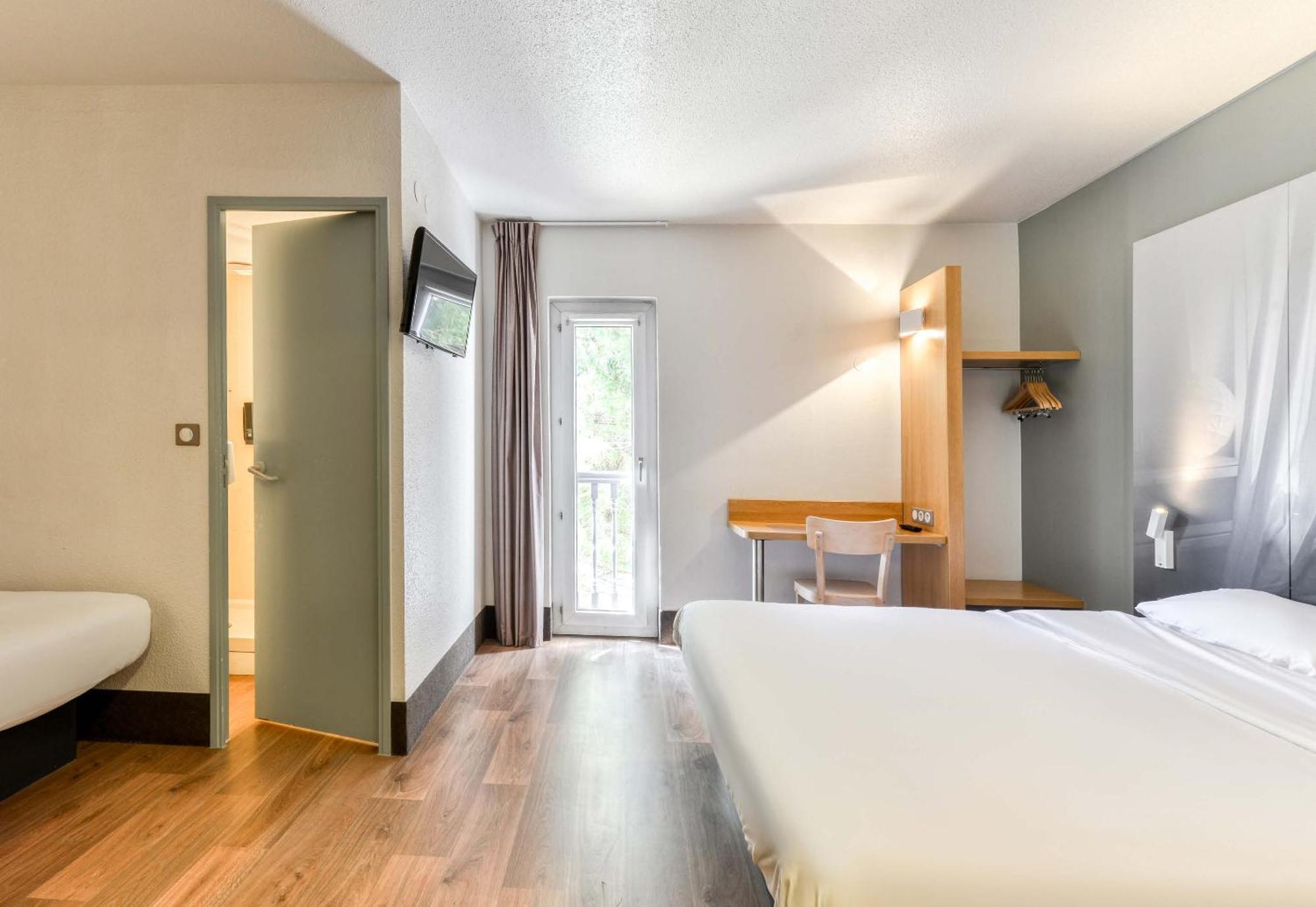 B&B Hotel Narbonne 1 Bagian luar foto