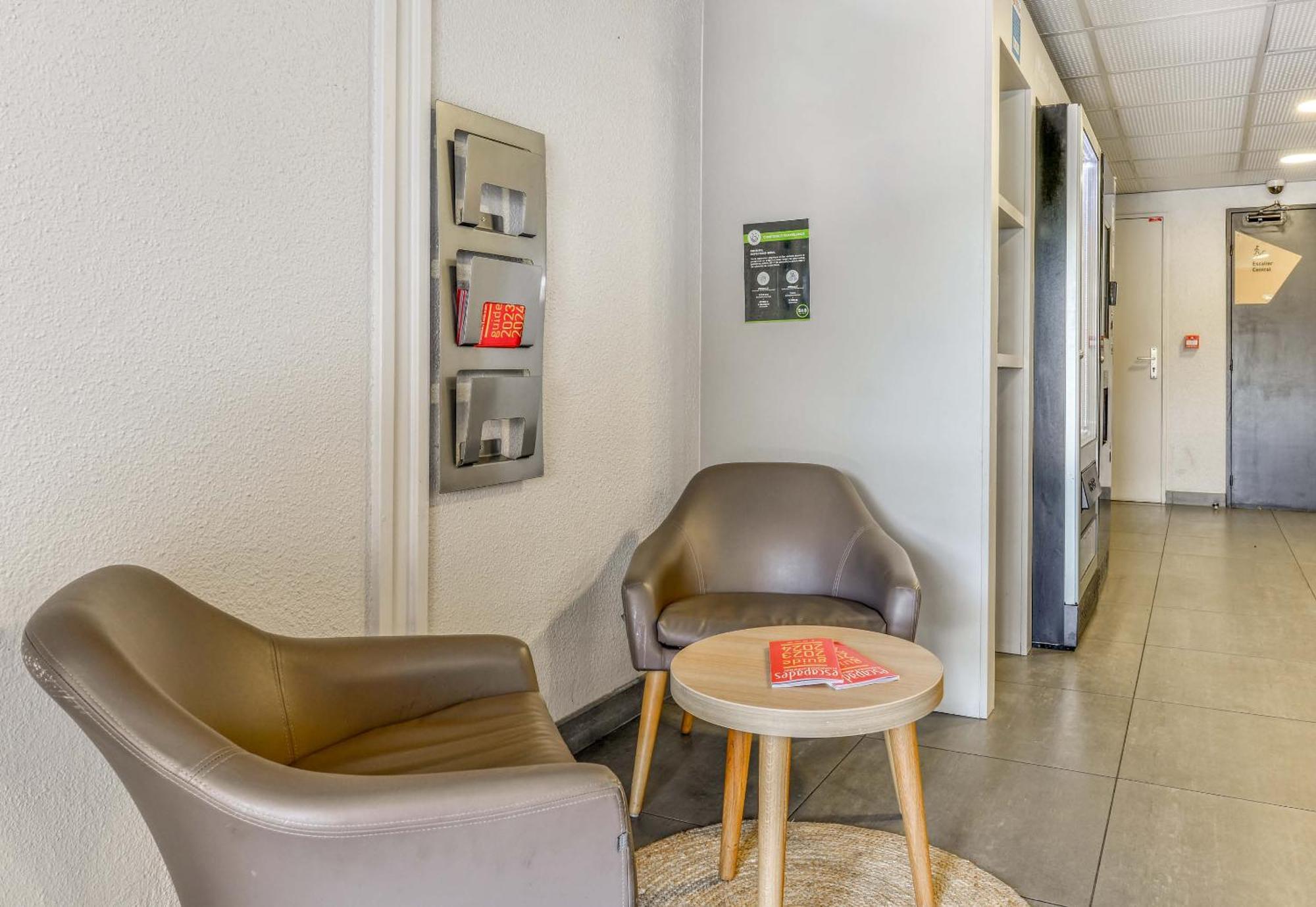 B&B Hotel Narbonne 1 Bagian luar foto